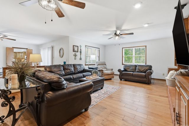 1190 Cambridge Circle, Benton, AR 72019