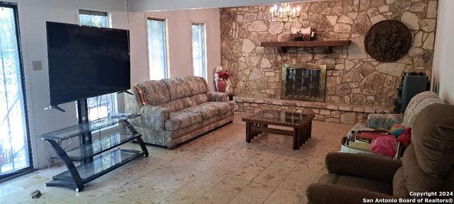 194 Olga, San Antonio, TX 78237