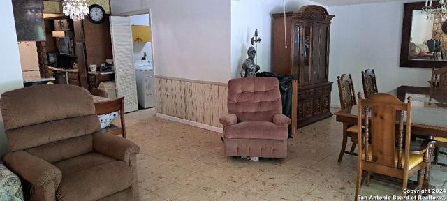 194 Olga, San Antonio, TX 78237