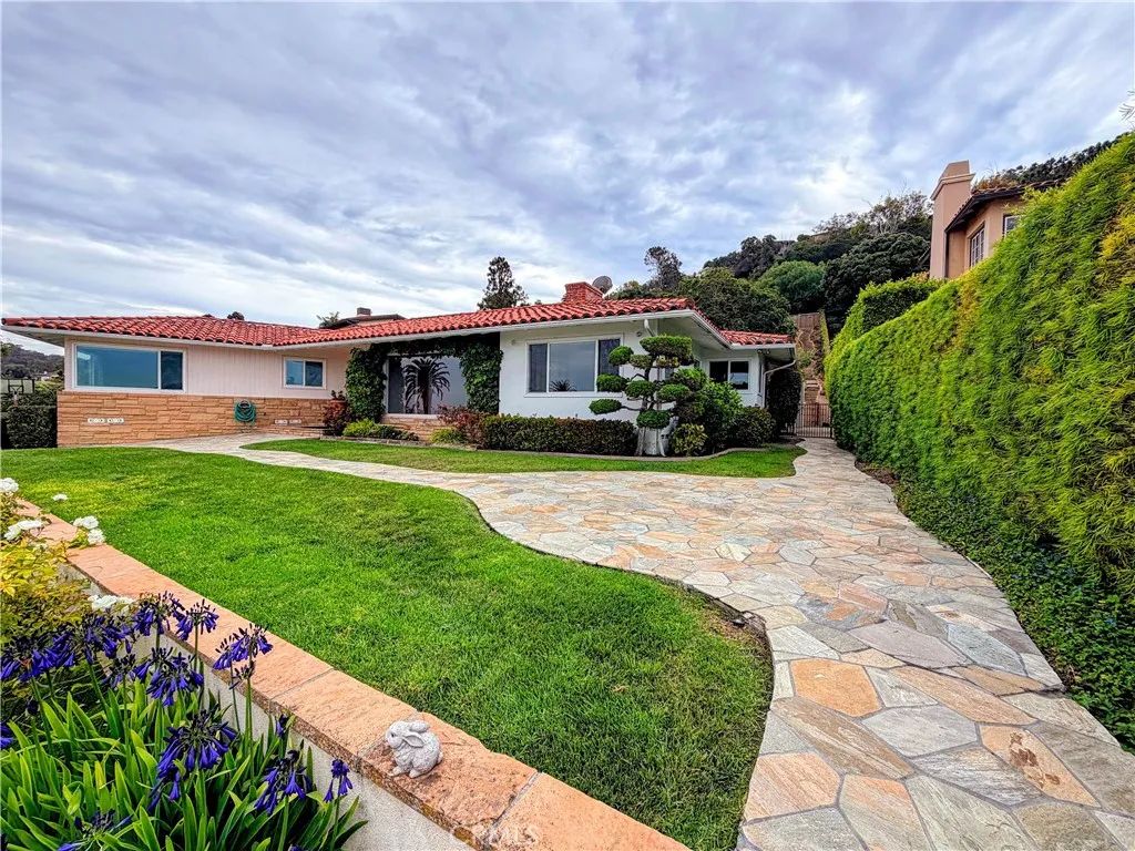400 Via Almar, Palos Verdes Estates, CA 90274