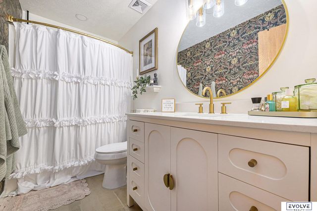 11280 S 200 Avenue, Gretna, NE 68028