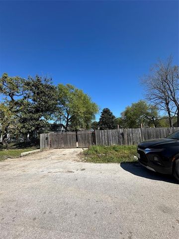 5607 Hilary Street, Houston, TX 77026