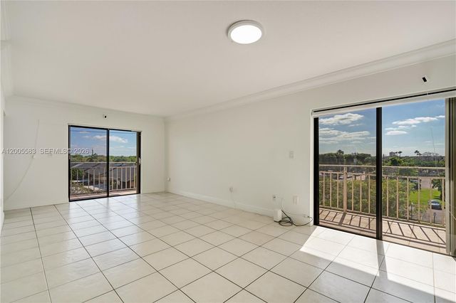 8401 NW 8 Street 401, Miami, FL 33126