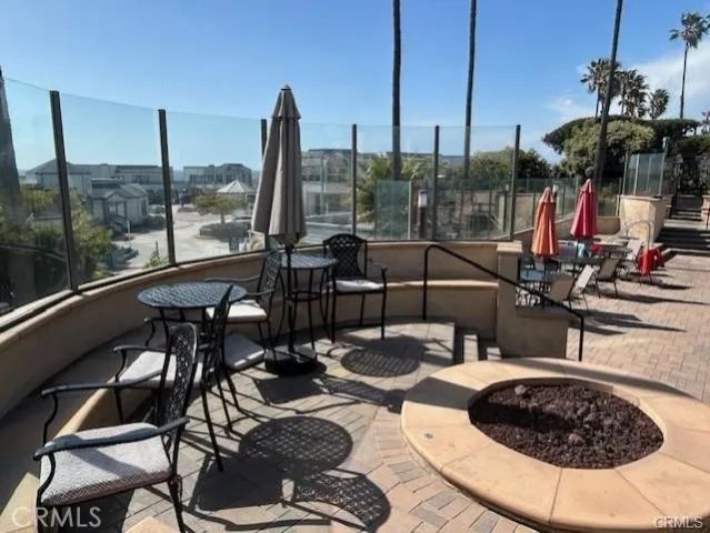 650 The Village 106, Redondo Beach, CA 90277