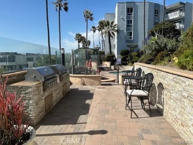 650 The Village 106, Redondo Beach, CA 90277