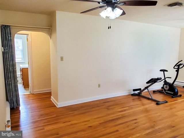 216 W CHESTNUT ST, Cleona, PA 17042