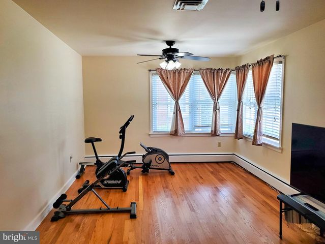 216 W CHESTNUT ST, Cleona, PA 17042