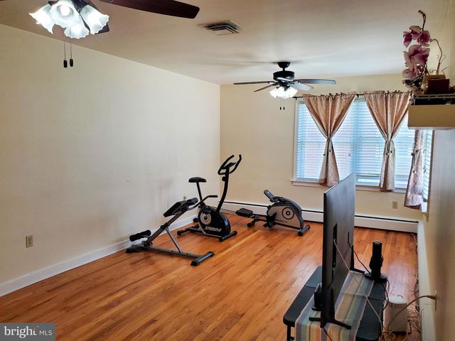 216 W CHESTNUT ST, Cleona, PA 17042