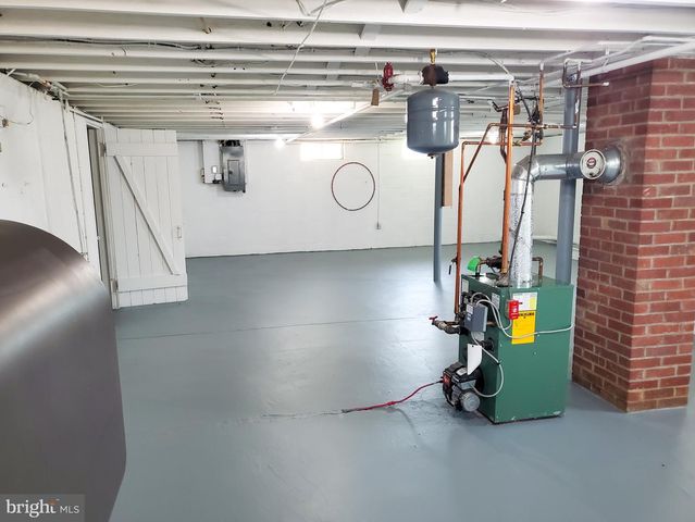 216 W CHESTNUT ST, Cleona, PA 17042