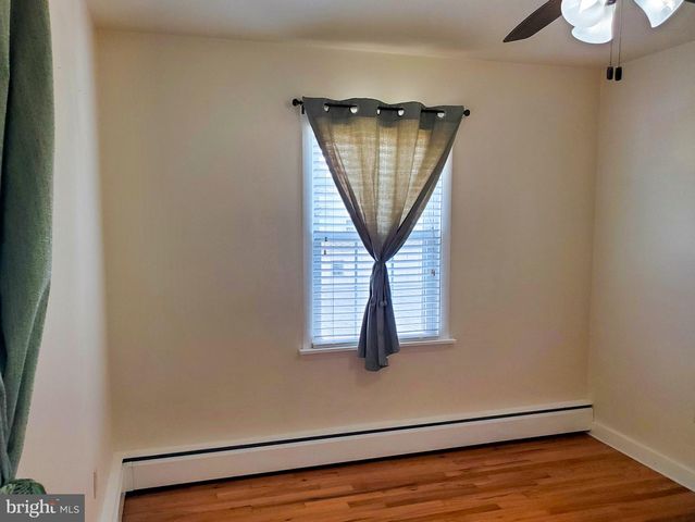 216 W CHESTNUT ST, Cleona, PA 17042