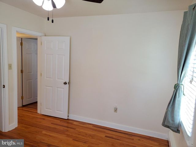 216 W CHESTNUT ST, Cleona, PA 17042