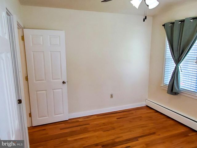 216 W CHESTNUT ST, Cleona, PA 17042