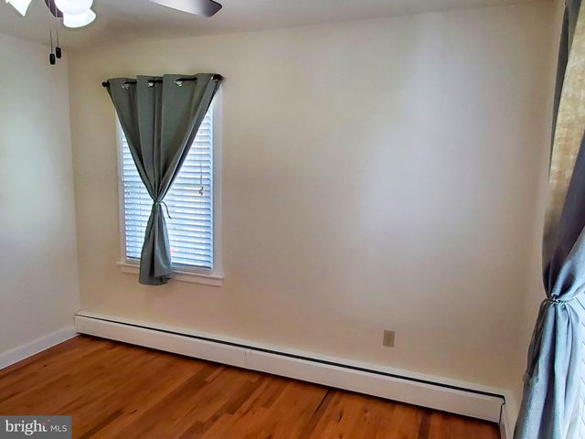 216 W CHESTNUT ST, Cleona, PA 17042