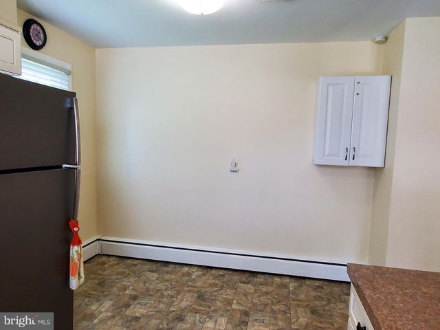 216 W CHESTNUT ST, Cleona, PA 17042