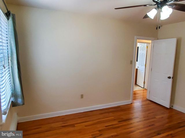 216 W CHESTNUT ST, Cleona, PA 17042