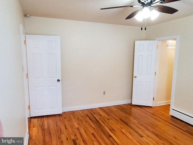 216 W CHESTNUT ST, Cleona, PA 17042