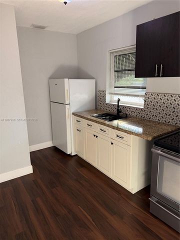 217 E 48th St 2, Hialeah, FL 33013