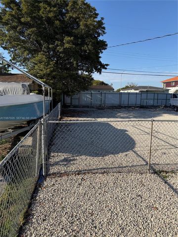 217 E 48th St 2, Hialeah, FL 33013