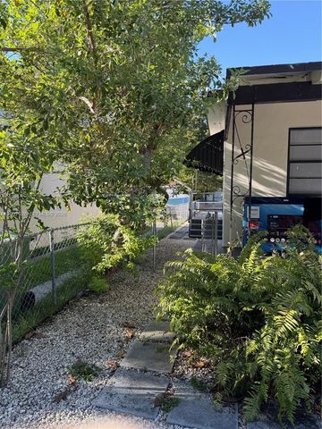 217 E 48th St 2, Hialeah, FL 33013