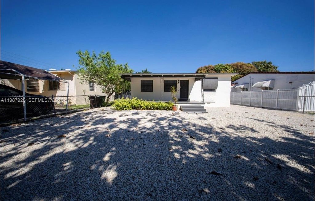 217 E 48th St 2, Hialeah, FL 33013