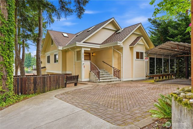 3821 Shelby Road, Lynnwood, WA 98087