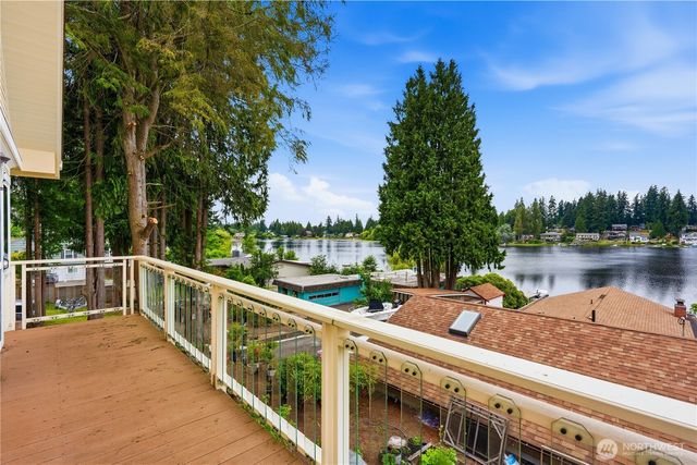 3821 Shelby Road, Lynnwood, WA 98087