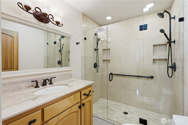 3821 Shelby Road, Lynnwood, WA 98087