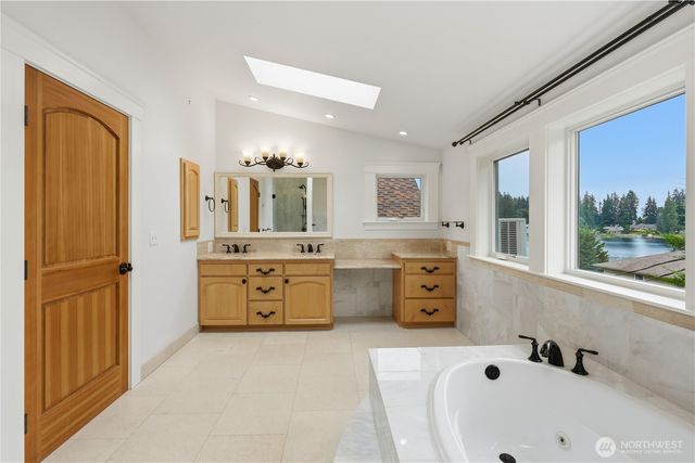3821 Shelby Road, Lynnwood, WA 98087
