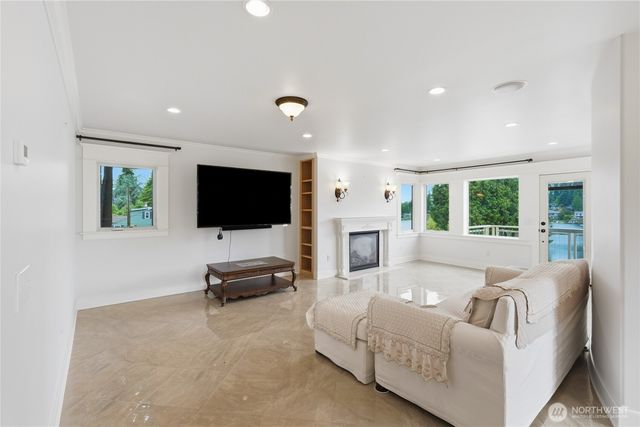 3821 Shelby Road, Lynnwood, WA 98087