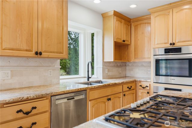 3821 Shelby Road, Lynnwood, WA 98087