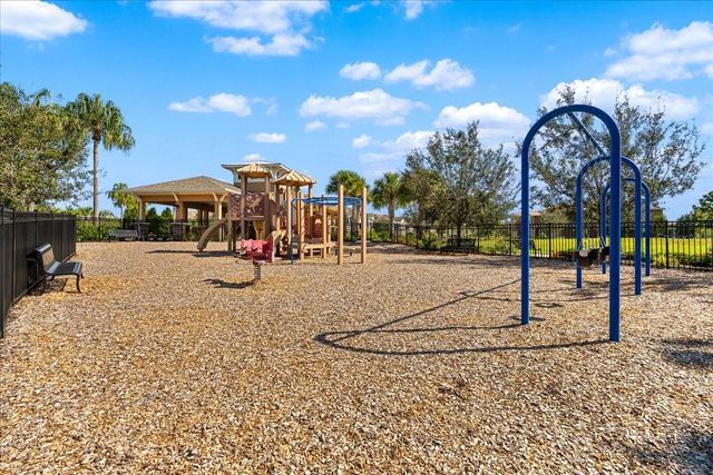 5057 SKYVIEW LANE, Bradenton, FL 34211