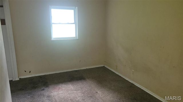 10107 Castle Drive, St Louis, MO 63136