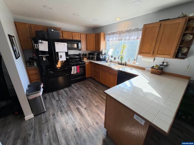 5187 Jones Rd SE, Salem, OR 97306