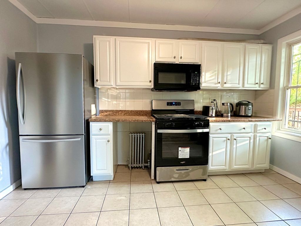 9 Kenilworth St 2, Malden, MA 02148