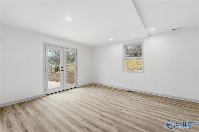 9771 Sgt Holden Lane, Athens, AL 35614