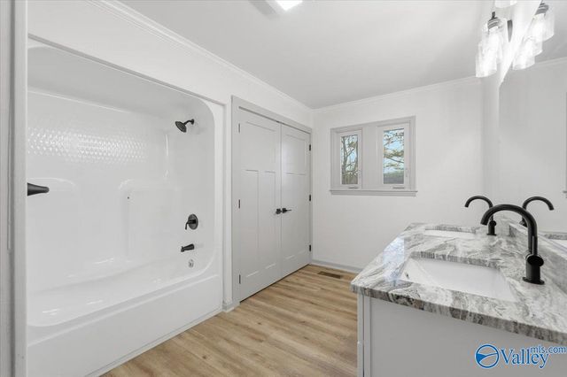 9771 Sgt Holden Lane, Athens, AL 35614