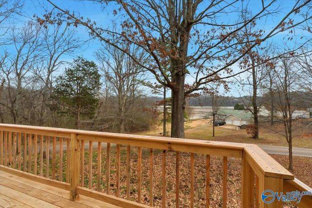 9771 Sgt Holden Lane, Athens, AL 35614