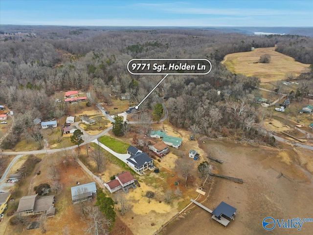 9771 Sgt Holden Lane, Athens, AL 35614