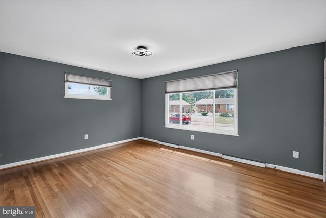 6613 MAROTT DR, Baltimore, MD 21207
