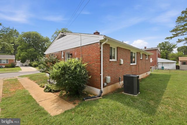 6613 MAROTT DR, Baltimore, MD 21207