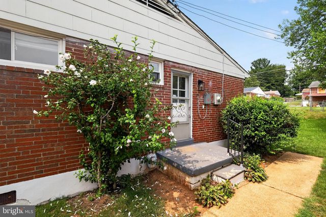 6613 MAROTT DR, Baltimore, MD 21207
