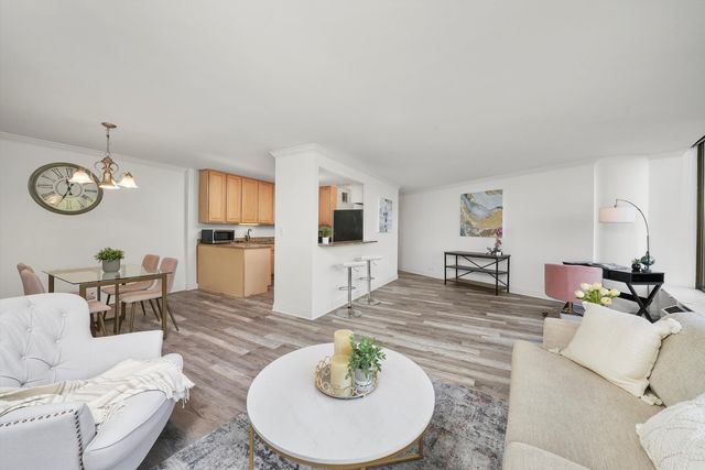 505 N Lake Shore Drive 518, Chicago, IL 60611