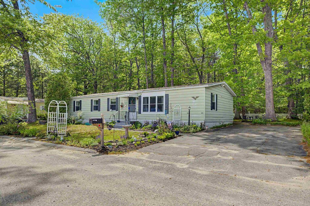 143 Robin Hood Drive, Exeter, NH 03833