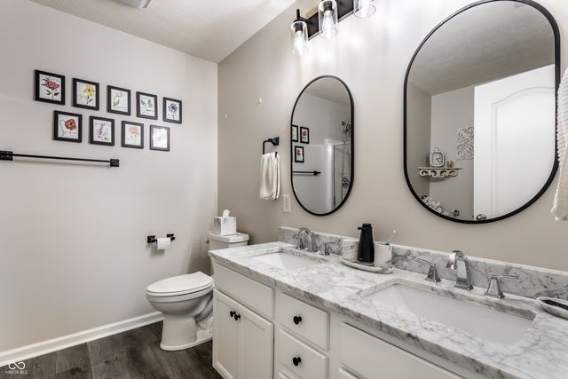 8815 N Fawn Meadow Drive, Mccordsville, IN 46055