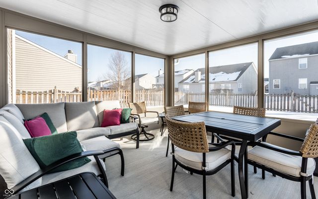 8815 N Fawn Meadow Drive, Mccordsville, IN 46055