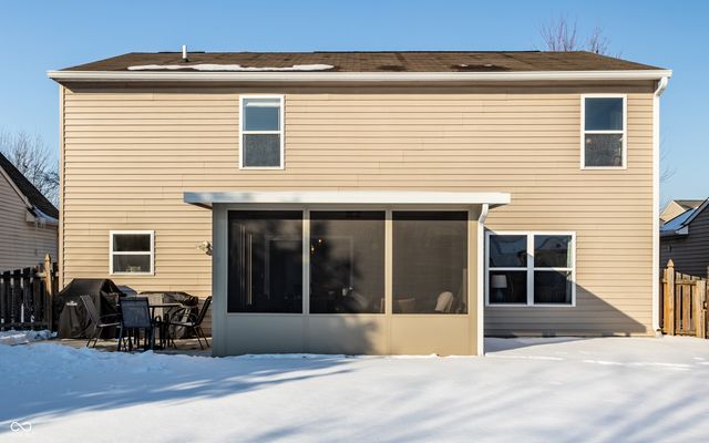 8815 N Fawn Meadow Drive, Mccordsville, IN 46055