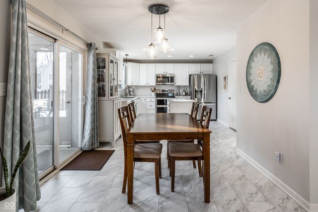 8815 N Fawn Meadow Drive, Mccordsville, IN 46055