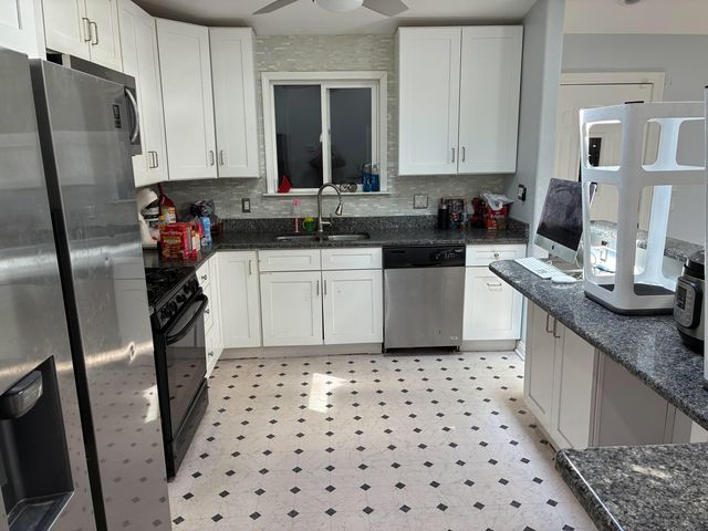 8141 Hickory Avenue, Gary, IN 46403