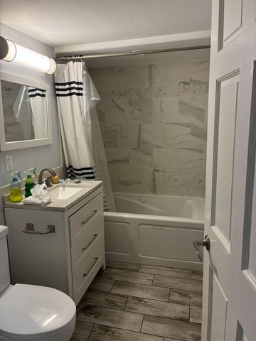 8141 Hickory Avenue, Gary, IN 46403