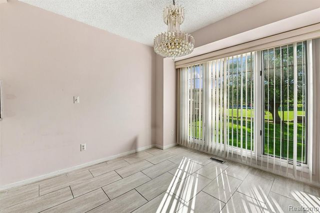 19046 Abbey Court, Brownstown, MI 48193